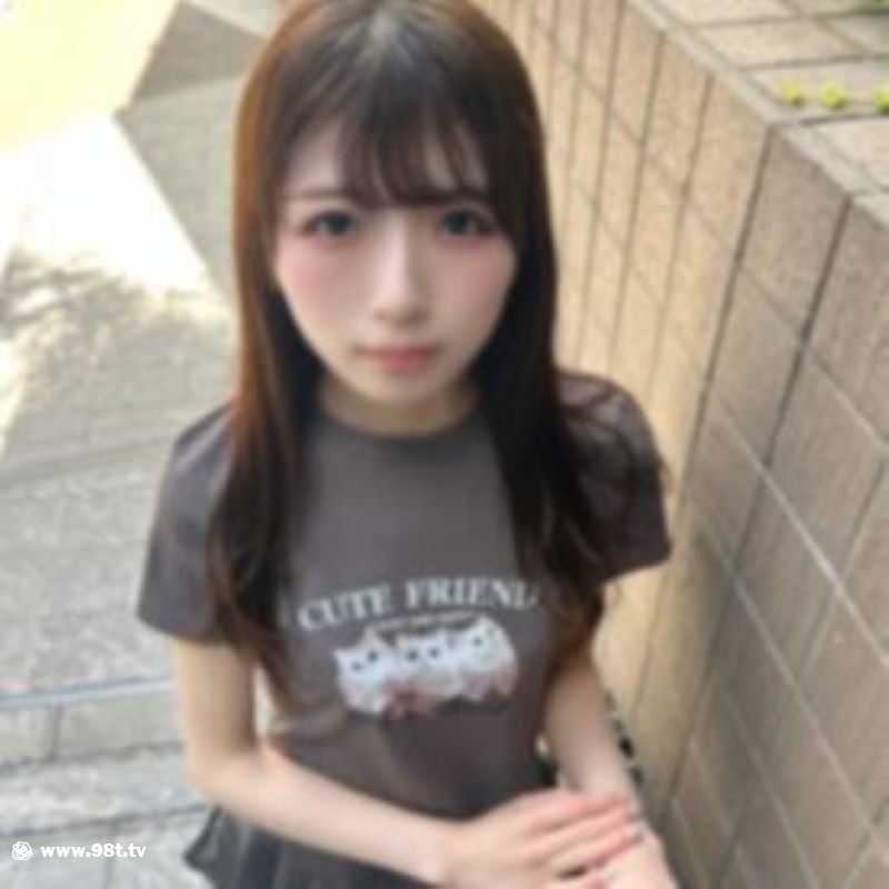 FC2PPV-4502211-【顏出し】アイドル顏のスレンダー○法ちゃんが恥ずかしいのが好きみたいなのでたく