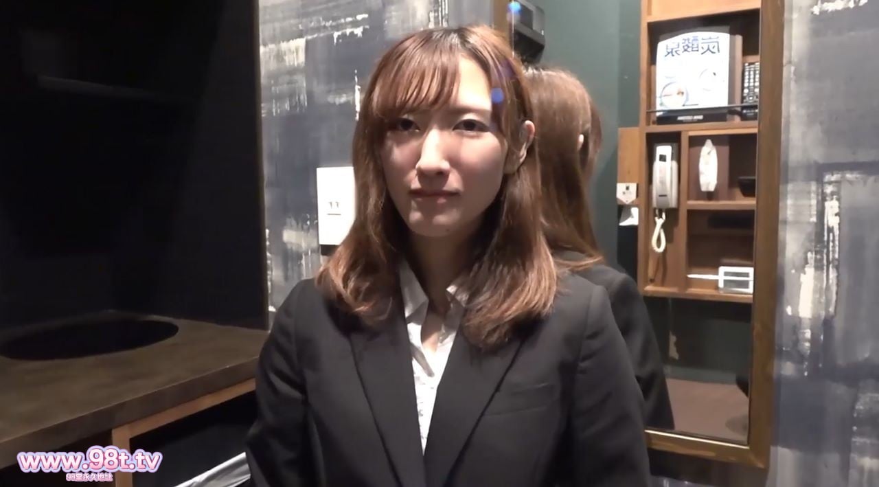 FC2PPV-4552144-【無・個撮】モデル體型の敏感むすめ！バレたら**退店！？感じやすい彼女